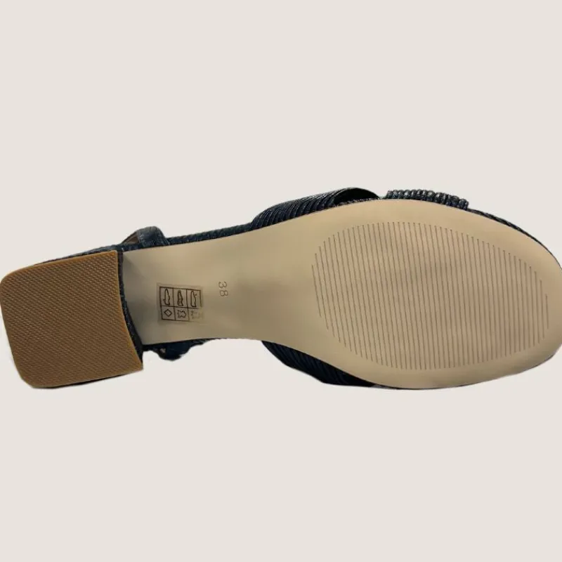 bresley_auger_heel_3-1.webp Auger Heel | Bresley Outlet